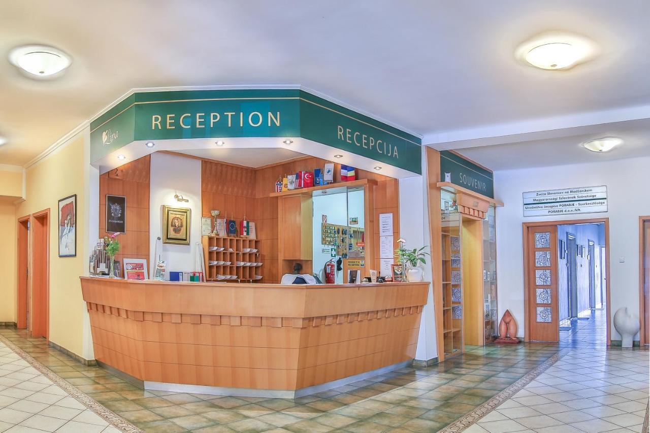 Lipa Hotel Es Etterem Szentgotthard Bagian luar foto